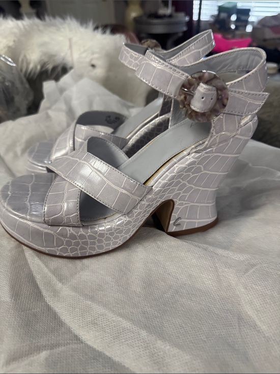 Circus by Sam Edelman Shoes - Circus by Sam Edelman Croc-Embossed Light Gray Slingback Sandals